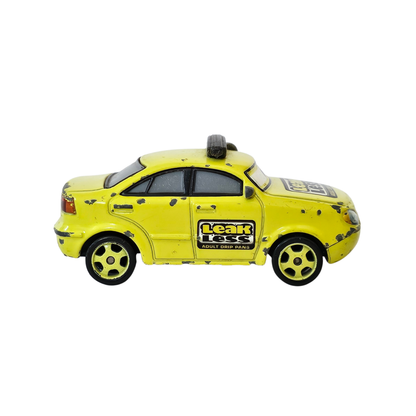Disney Pixar Cars Earl Filter Leak Less Crew Chief 1:55 Diecast